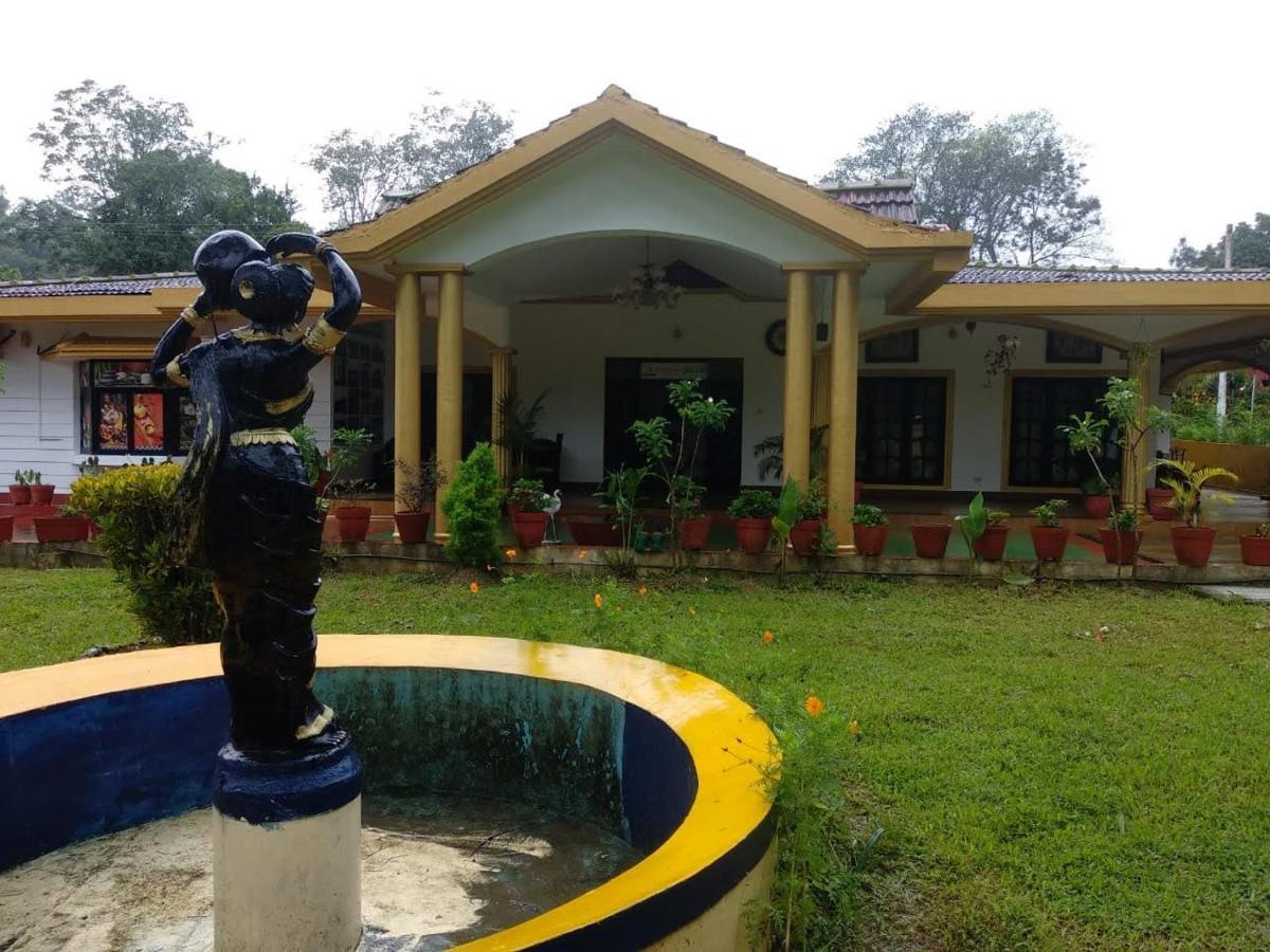 Wanders In Travel Company Hotel Madikeri Exterior photo
