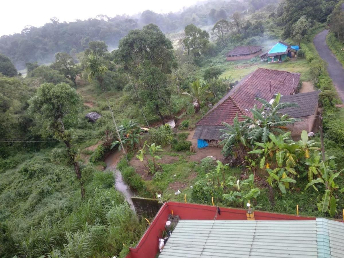 Wanders In Travel Company Hotel Madikeri Exterior photo