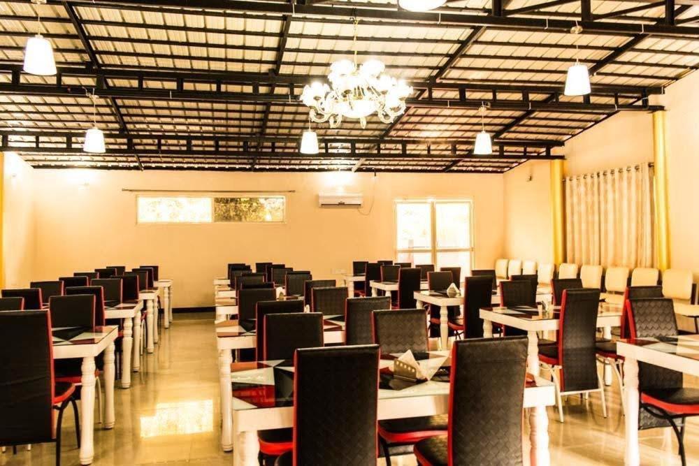 Wanders In Travel Company Hotel Madikeri Exterior photo