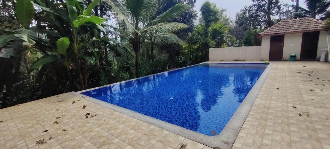 Wanders In Travel Company Hotel Madikeri Exterior photo
