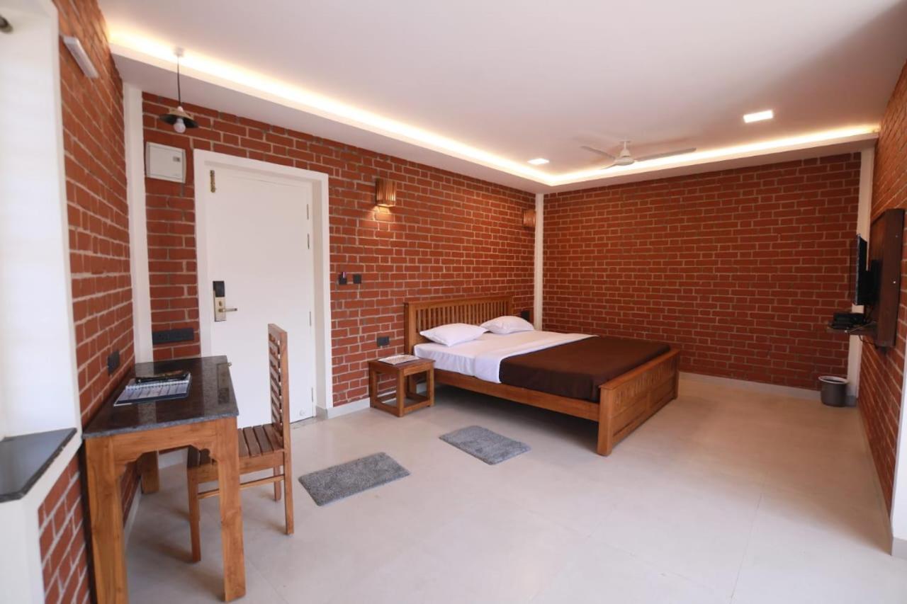 Wanders In Travel Company Hotel Madikeri Exterior photo