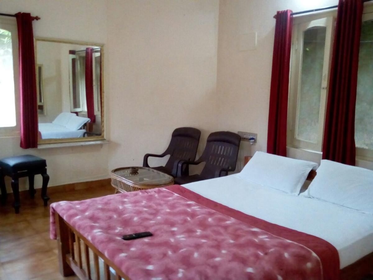 Wanders In Travel Company Hotel Madikeri Exterior photo