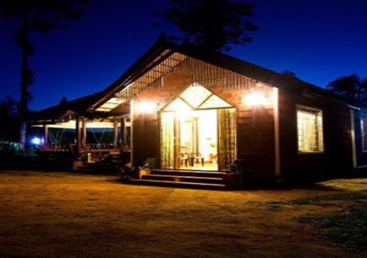 Wanders In Travel Company Hotel Madikeri Exterior photo