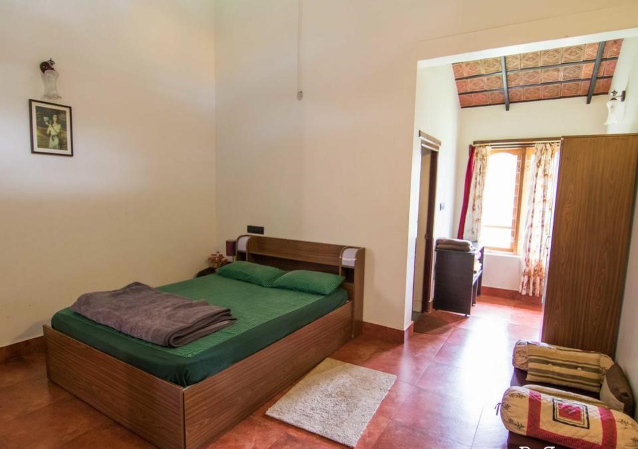 Wanders In Travel Company Hotel Madikeri Exterior photo