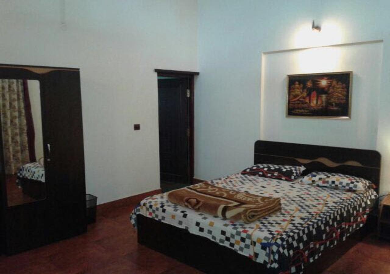 Wanders In Travel Company Hotel Madikeri Exterior photo